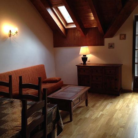 Apartaments Pirinenc เอสเตร์รี ดาเนว ภายนอก รูปภาพ