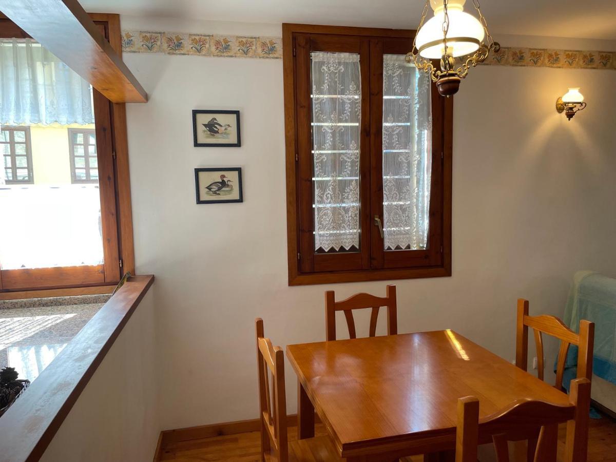 Apartaments Pirinenc เอสเตร์รี ดาเนว ภายนอก รูปภาพ