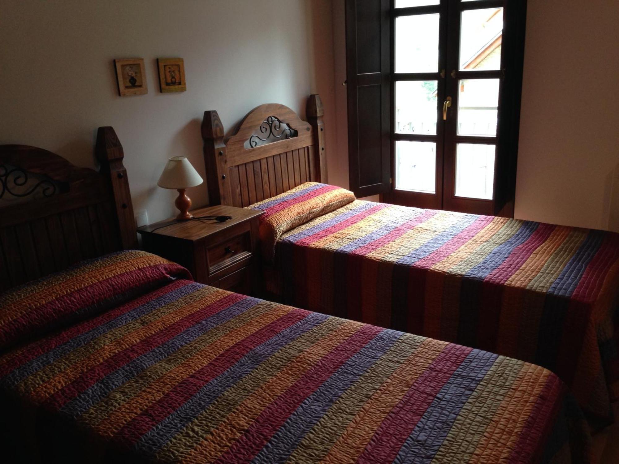 Apartaments Pirinenc เอสเตร์รี ดาเนว ภายนอก รูปภาพ